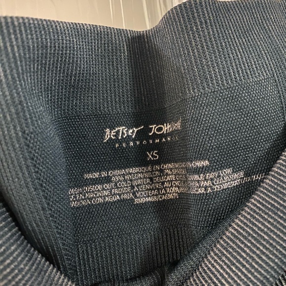 Betsy Johnson Braided Twill Seamless High Rise Ankle Leggings, Size XS, NWOT - Picture 6 of 8